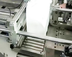 不知該如何操作自動(dòng)桶裝油裝箱機(jī) 看這里有視頻！